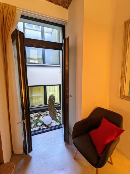 Romantic And Atypical Apartments In Prague'S Montmartre Kültér fotó