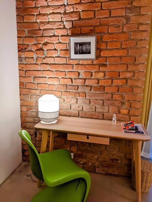 Romantic And Atypical Apartments In Prague'S Montmartre Kültér fotó