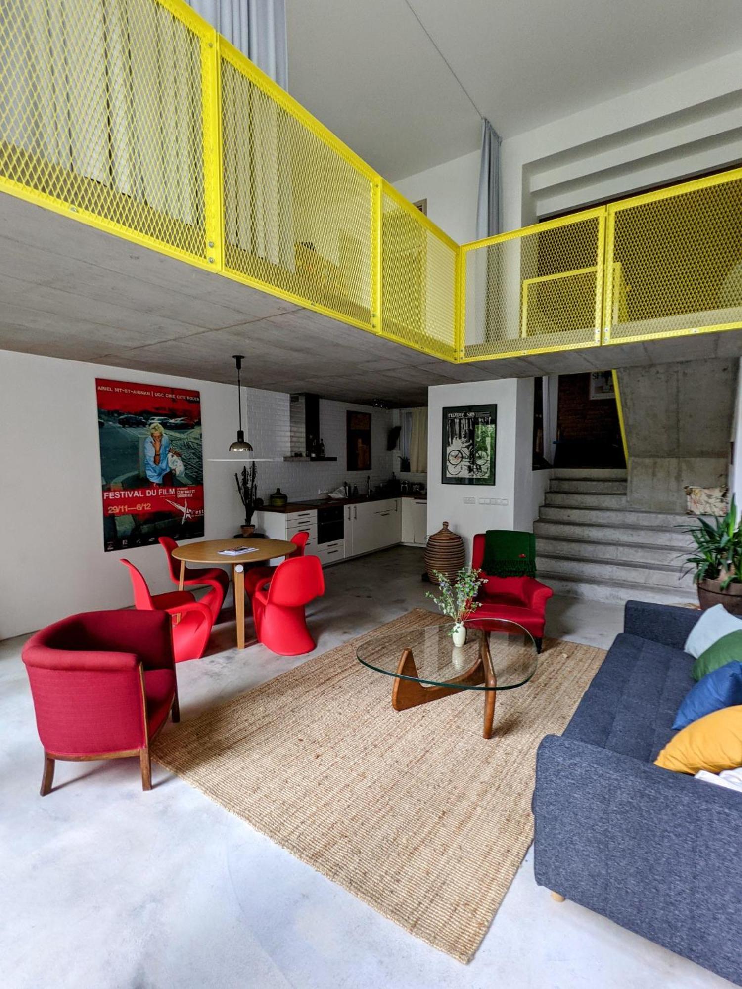 Romantic And Atypical Apartments In Prague'S Montmartre Kültér fotó
