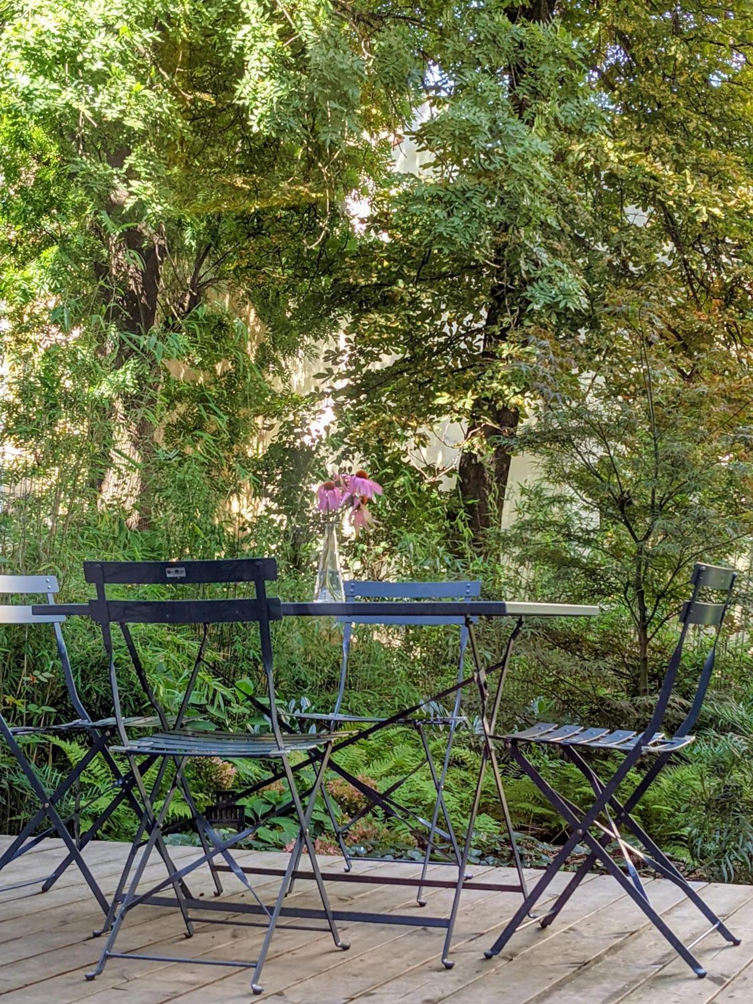 Romantic And Atypical Apartments In Prague'S Montmartre Kültér fotó