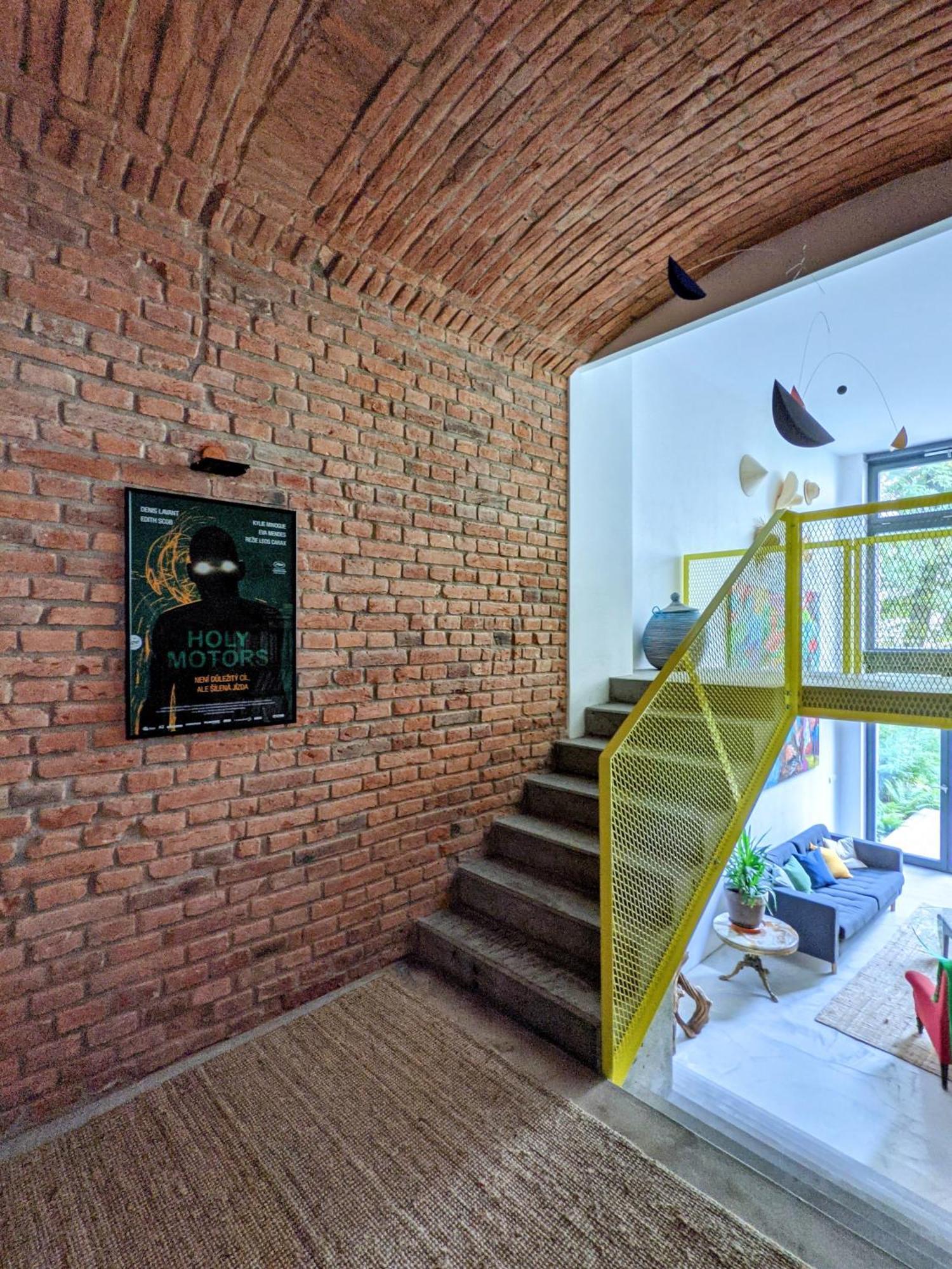 Romantic And Atypical Apartments In Prague'S Montmartre Kültér fotó